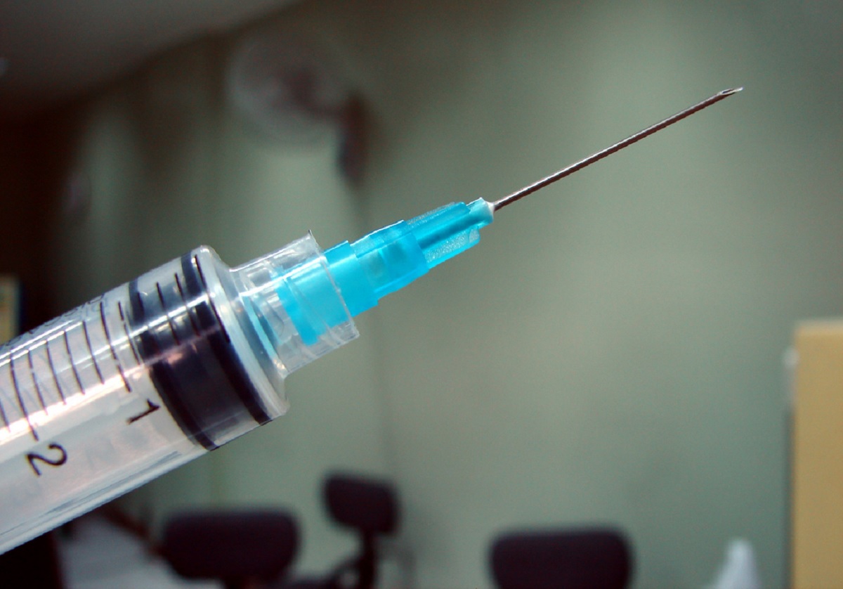 Uma dose da vacina da Pfizer não é suficiente para quem tem câncer