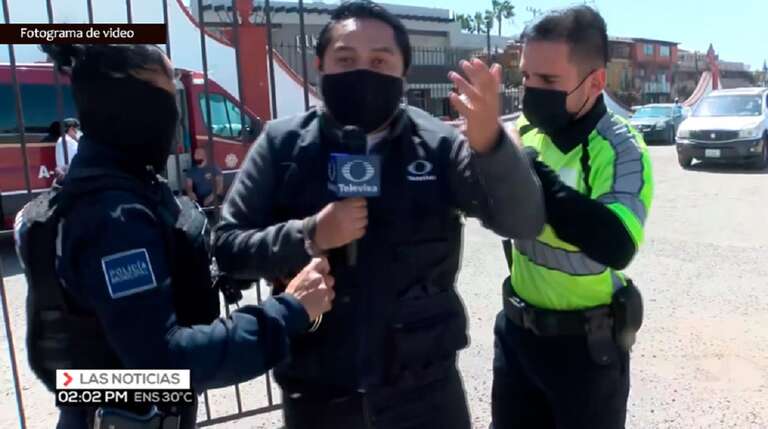 Repórter da Televisa é preso durante reportagem ao vivo