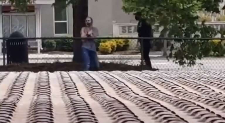Vídeo de “mulher zumbi” de Seattle deixa internautas assustados