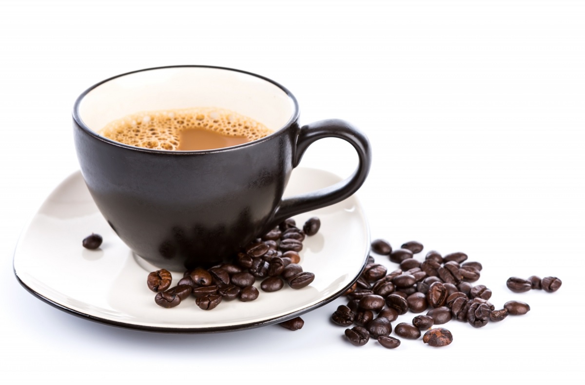 Tomar café bem forte ajuda a “curar” a ressaca?