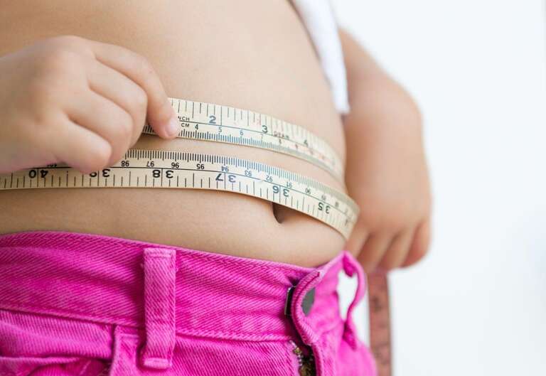 30% das crianças e adolescentes latinas estão com sobrepeso, diz Unicef