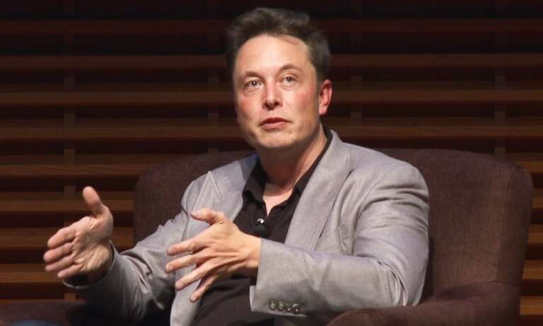 Elon Musk fala sobre existência de óvnis e agita o Twitter