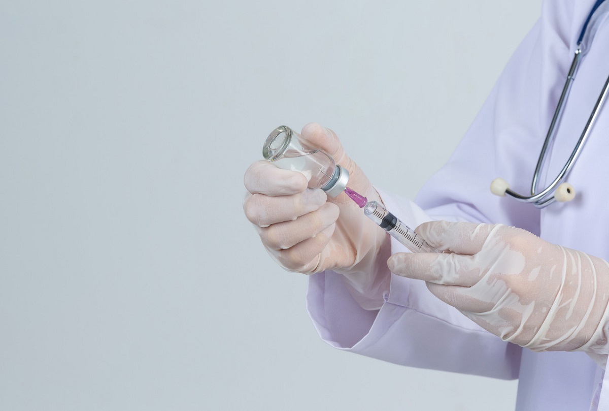 Reino Unido inicia teste de vacina &#34;à prova&#34; de variantes do coronavírus