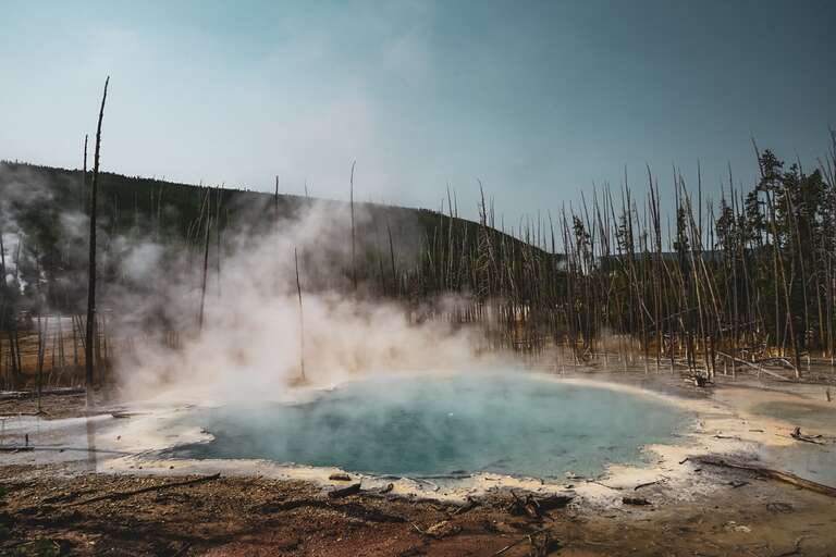 EUA: Jovem quase é “cozida” por fonte termal no parque Yellowstone