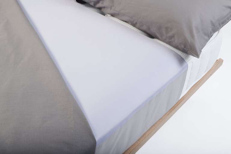 Roupa de cama inovadora “filtra” peido e evita “brigas conjugais”