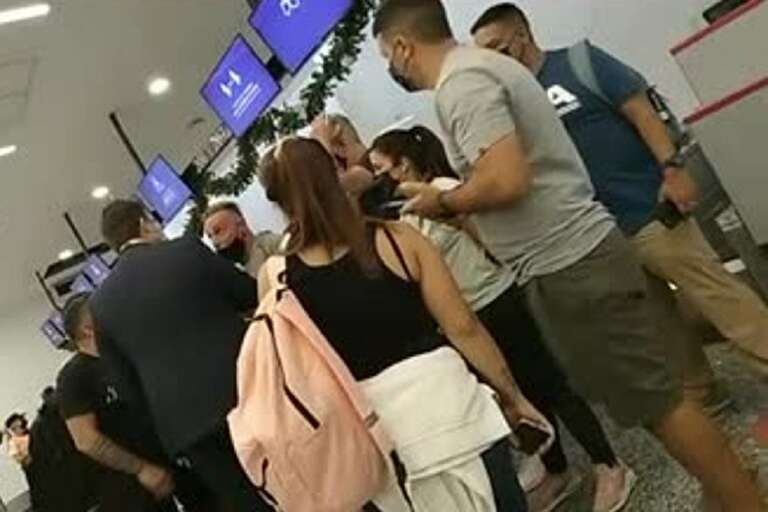 VÍDEO: exigência do “passaporte da vacina” pelo Brasil causa confusão em aeroporto da Argentina