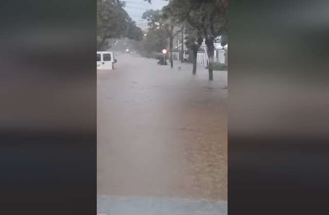 Defesa Civil emite alerta de chuva para 310 cidades de Minas; confira a lista