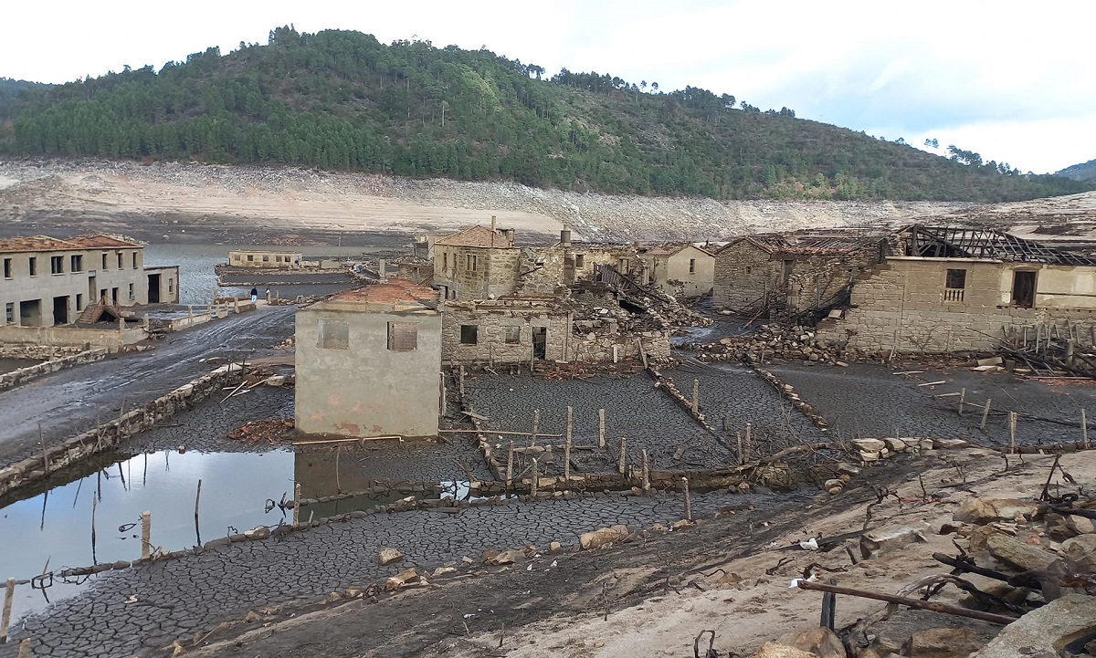 VÍDEO: Seca prolongada na Espanha faz “ressurgir” vila que estava submersa há 30 anos