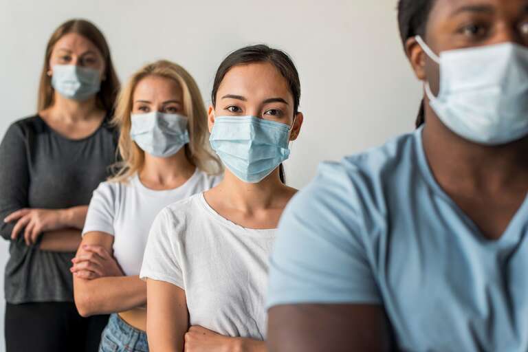 Com menos de 75% da população totalmente vacinada, Santa Catarina deixará de exigir máscara a partir de sábado