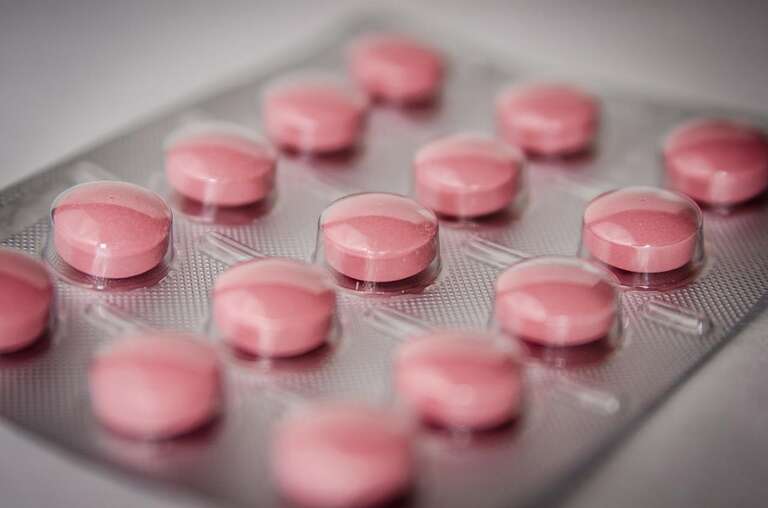 Maraviroc, remédio usado contra o HIV, pode ajudar na perda de memória, afirma estudo