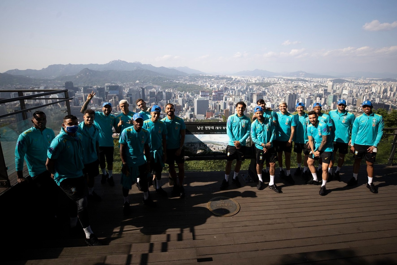 Veja fotos de Neymar e demais jogadores da Seleção Brasileira passeando na Coreia