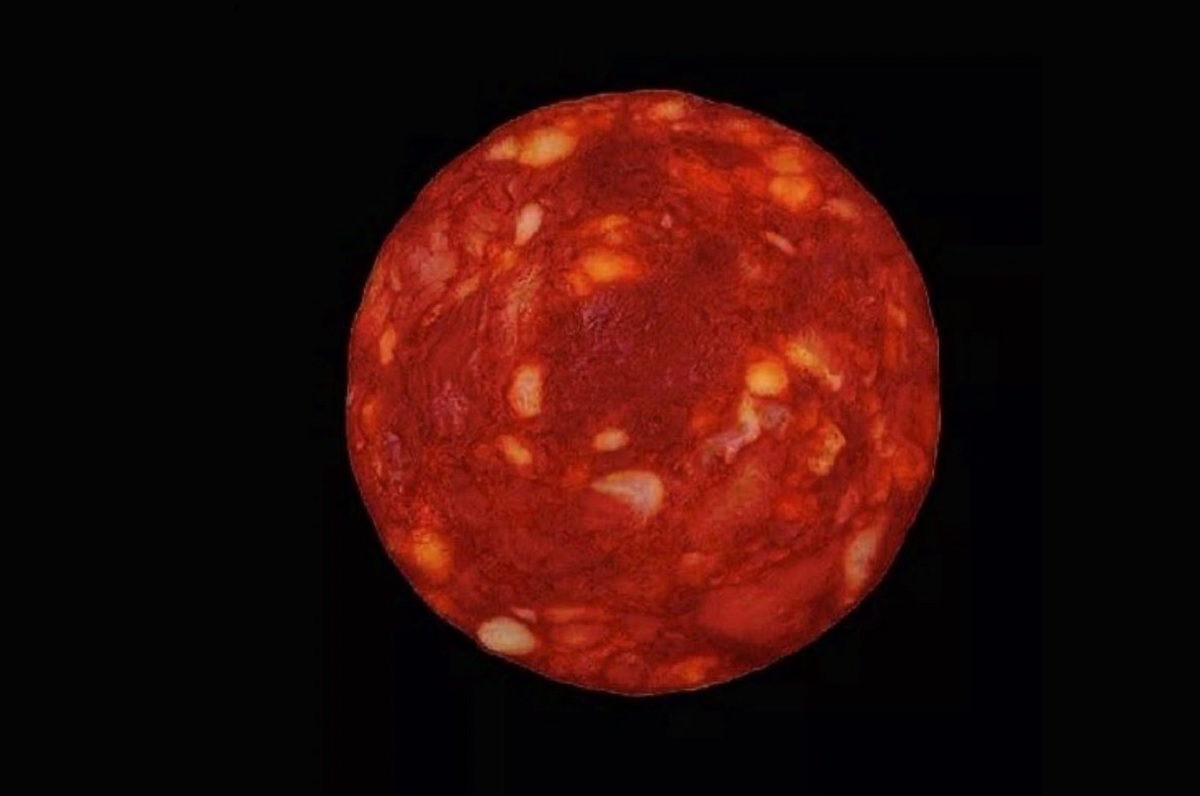 Físico francês compartilha foto de chouriço espanhol como se fosse a estrela Proxima Centauri