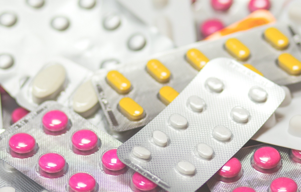 Uso de antidepressivos comuns, como citalopram e fluxetina, pode aumentar risco de doenças cardíacas, diz estudo