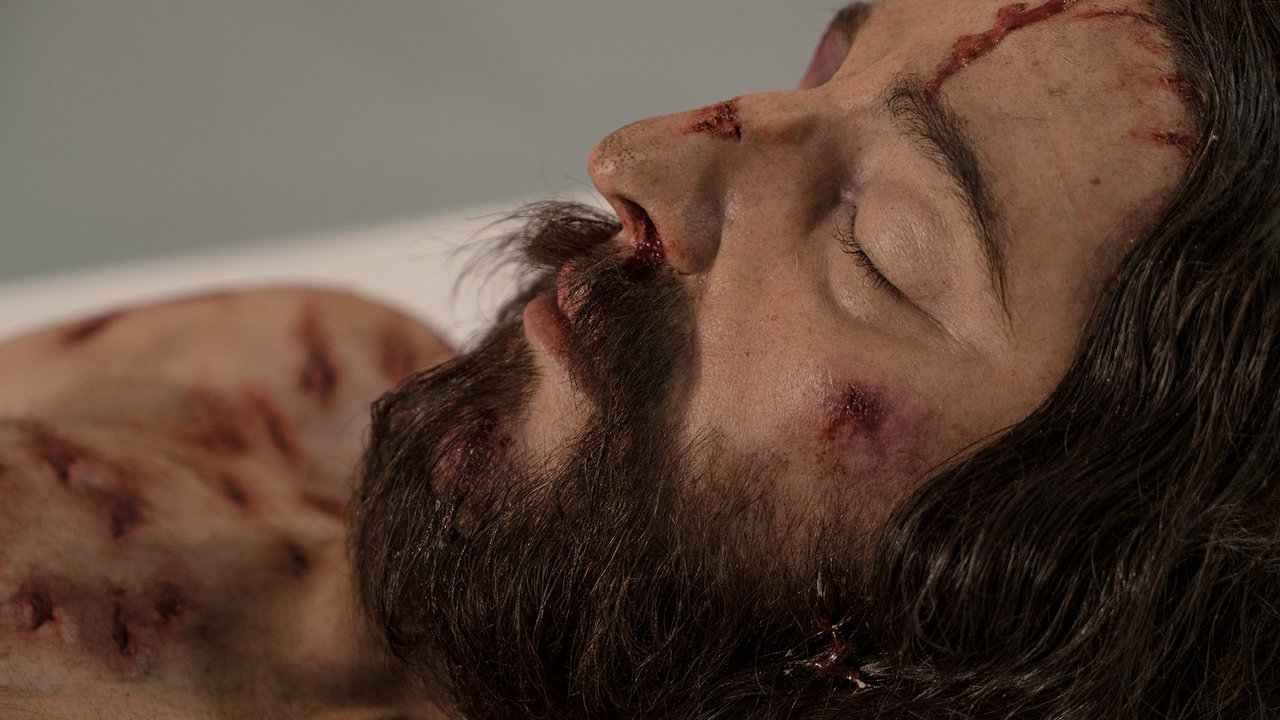 Escultura hiper-realista revela como seria o corpo de Jesus Cristo a partir do Santo Sudário