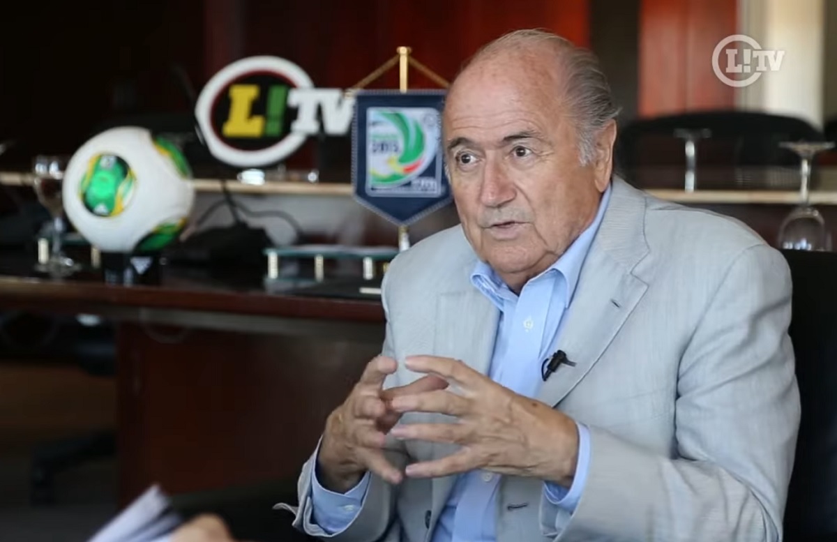 Ex-dirigente da Fifa, Joseph Blatter diz que foi um erro dar uma Copa do Mundo ao Catar