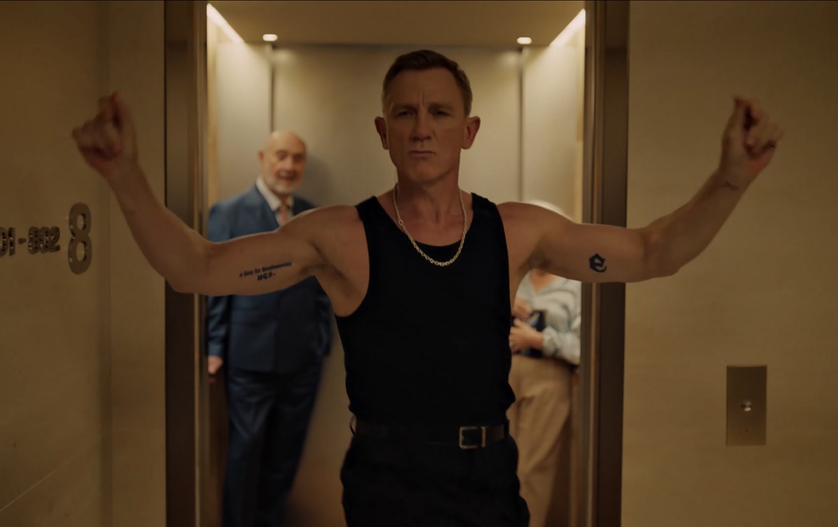 Esqueça o James Bond! Daniel Craig surpreende fãs ao dançar em comercial de vodca
