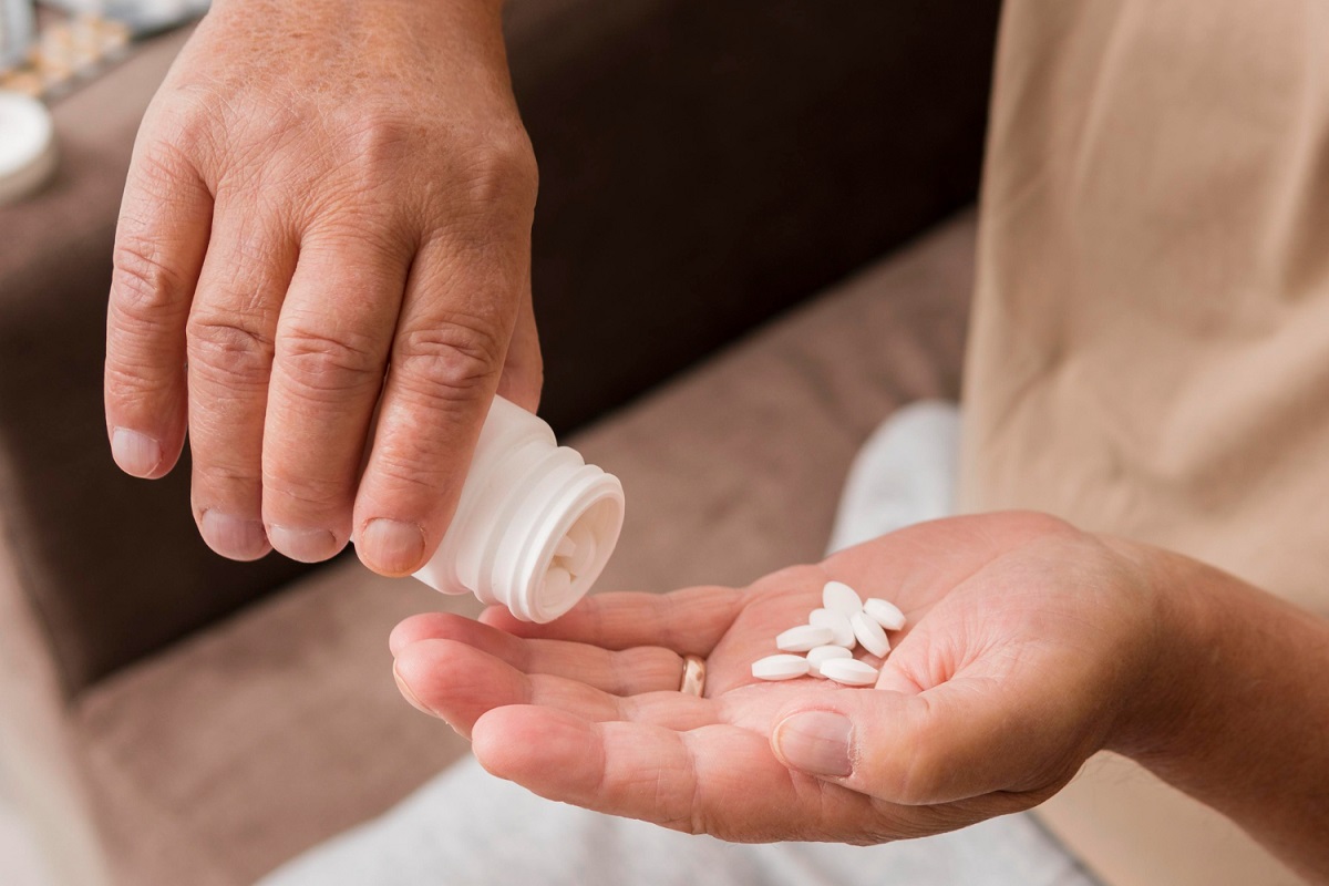 Anti-inflamatórios como ibuprofeno podem piorar a artrite, revela estudo