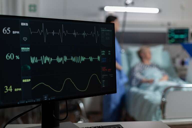 Paciente incomodada com barulho desliga oxigênio de colega internado em hospital na Alemanha