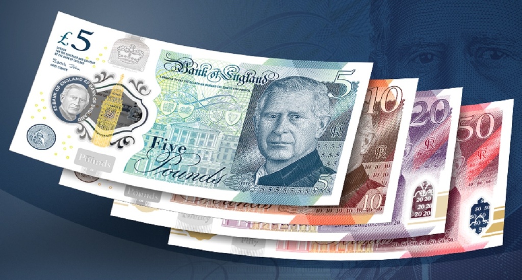 Reino Unido apresenta as novas notas de libra com o rosto do rei