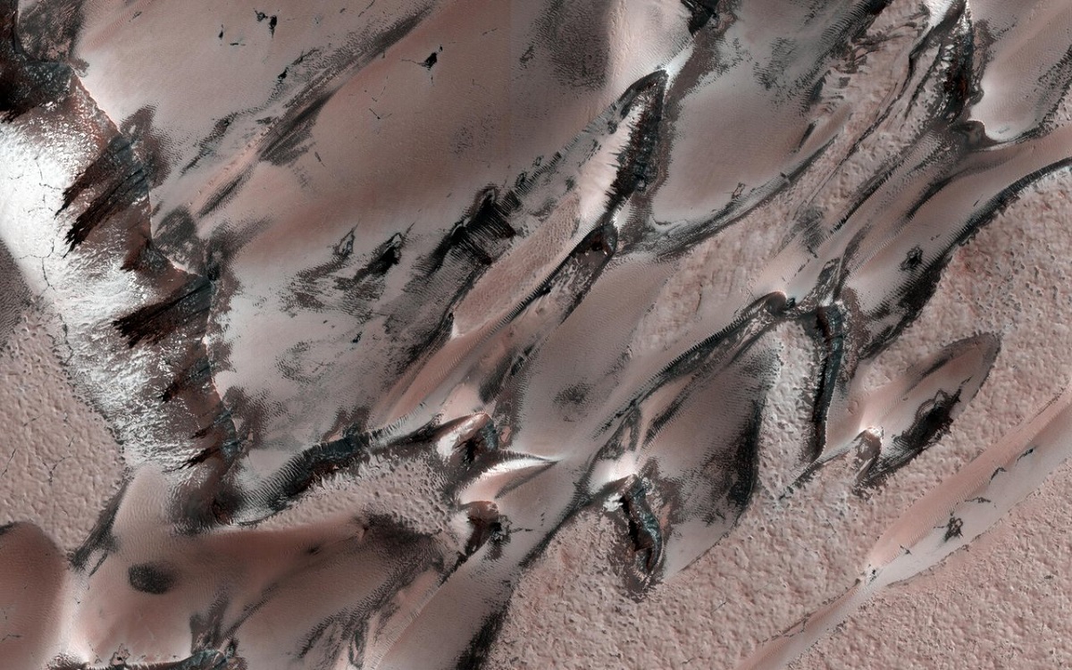 Inverno marciano? Nasa divulga imagens de paisagens congeladas em Marte