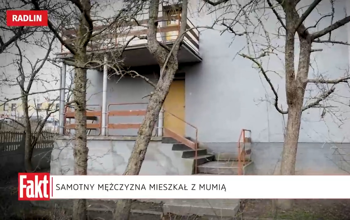 Polonês passou 13 anos vendo TV ao lado do cadáver mumificado da mãe