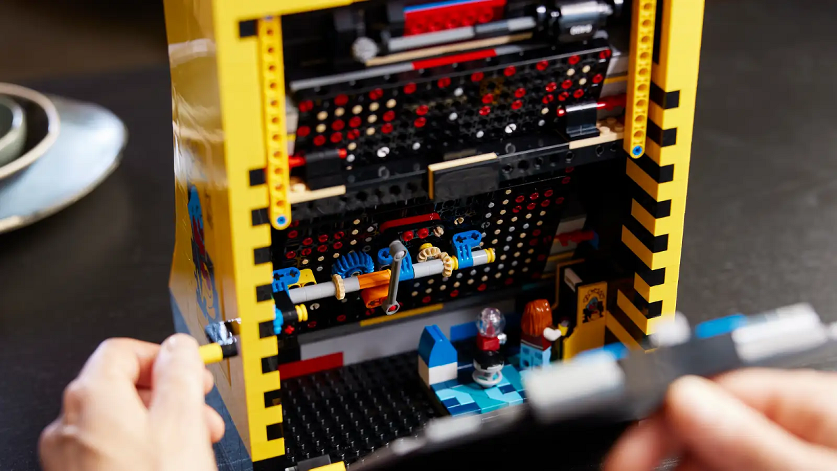 Lego faz parceria com Bandai e lança arcade do Pac-Man da década de 1980