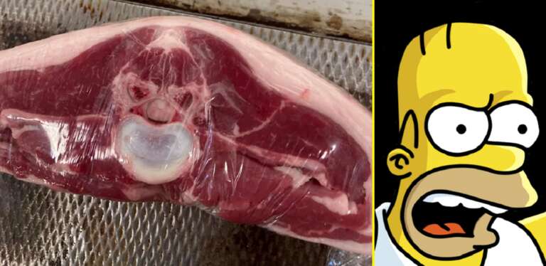 Funcionário de açougue se surpreende ao ver rosto de Homer Simpson em costeleta de cordeiro
