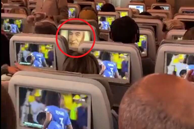 Viralizou: passageiro assiste Senhor dos Anéis em meio a avião celebrando jogo da Austrália na Copa do Mundo Feminina