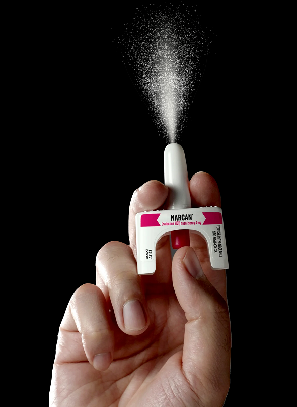 Farmácias dos EUA começam a vender, este mês, spray nasal que trata overdose de opioides, incluindo heroína e fentanil
