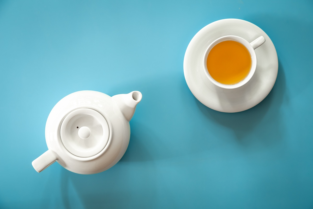 Cerâmica das xícaras pode afetar sabor, cor e benefícios do chá, diz estudo