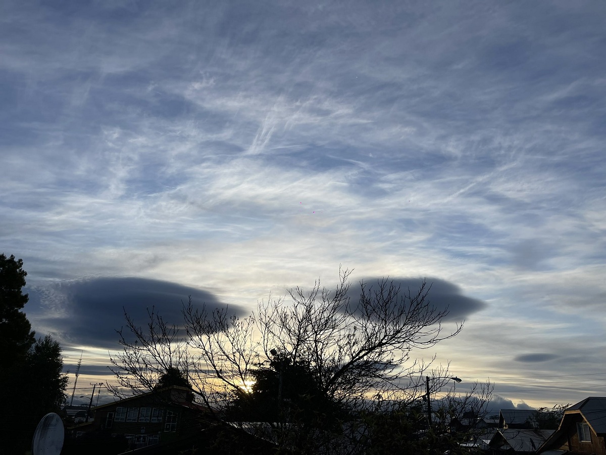 Óvni? Nuvem em forma de disco voador intriga moradores de Osorno, no Chile